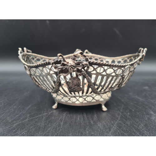 109 - A 19th Century Continental silver pierced oval Basket with ribbon, swag and mask design, 6 x 5in, 20... 