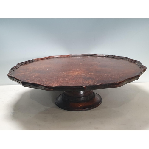 343 - A walnut Lazy Susan, 20in