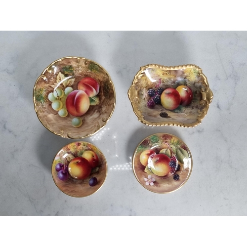 559 - Four Royal Worcester fruit painted Trinket Dishes, one shaped oblong (rubbed and chipped), and three... 