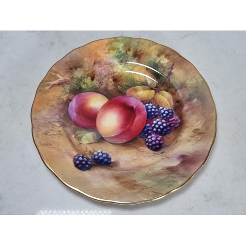 564 - Five Royal Worcester fruit painted Plates, 6 1/2in D, signed 'Austin', 'Moseley', (2), and 'Townsend... 