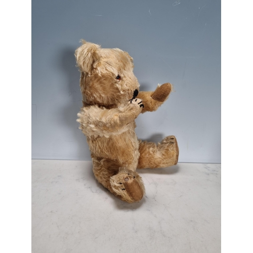 689 - A Steiff Papa Lion 1ft L, a Steiff Lioness 8.5