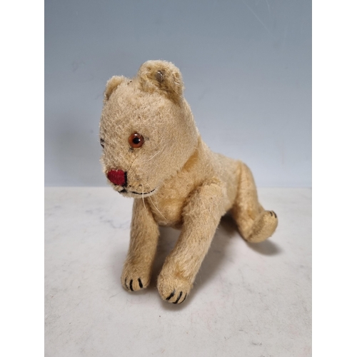 689 - A Steiff Papa Lion 1ft L, a Steiff Lioness 8.5