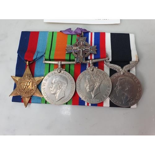 747 - Five; WWII 1939-45 Star, Defence & War, New Zealand War and New Zealand Memorial Cross to Sub Lieute... 