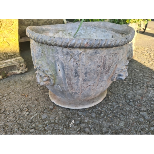 738 - An iron Kettle Stand, 16in, and four small lead Planters, one A/F