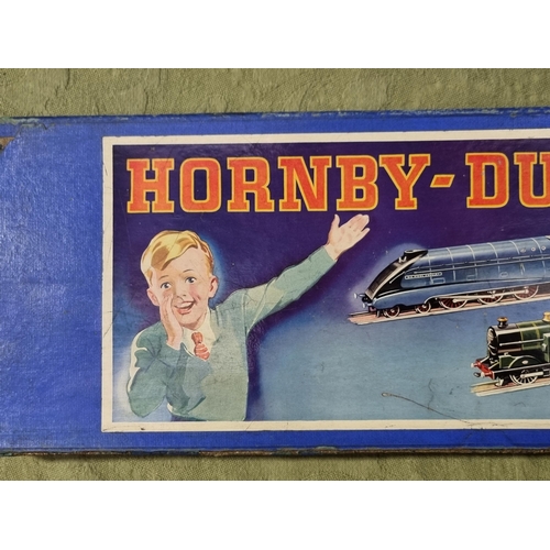 1006 - A rare boxed Hornby Dublo pre-war clockwork DG7 LNER Goods Set, locomotive is in superb condition, c... 