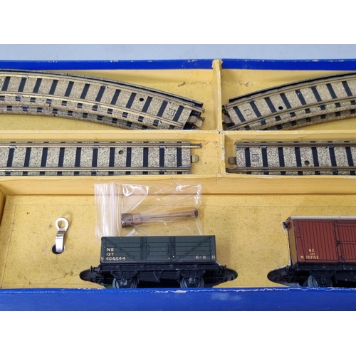 1006 - A rare boxed Hornby Dublo pre-war clockwork DG7 LNER Goods Set, locomotive is in superb condition, c... 