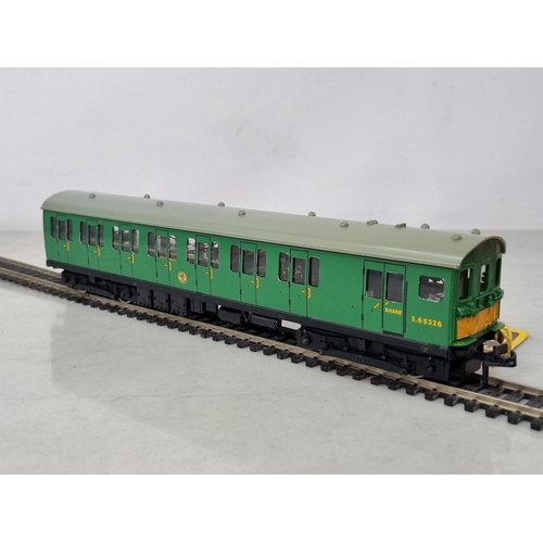 1010 - A boxed Hornby Dublo Export 2350 EMU, M, showing no signs of use. Box in superb condition with no ta... 