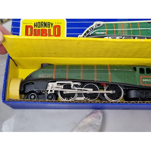 1016 - A boxed Hornby Dublo 3211 nickel silver 'Mallard', superb example in mint condition showing no signs... 