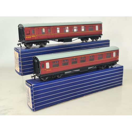 1019 - Two boxed Hornby Dublo D22 BR Corridor Coaches including 1/2nd Class and Brake/2nd both with metal w... 