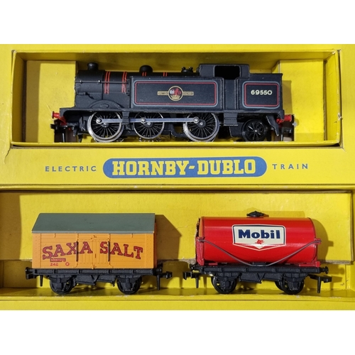 1038 - A boxed Hornby Dublo 2016 0-6-2T Goods Set, M, has been lightly run, box Ex plus, complete with inst... 