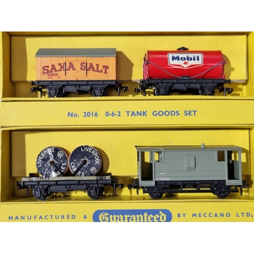 1038 - A boxed Hornby Dublo 2016 0-6-2T Goods Set, M, has been lightly run, box Ex plus, complete with inst... 