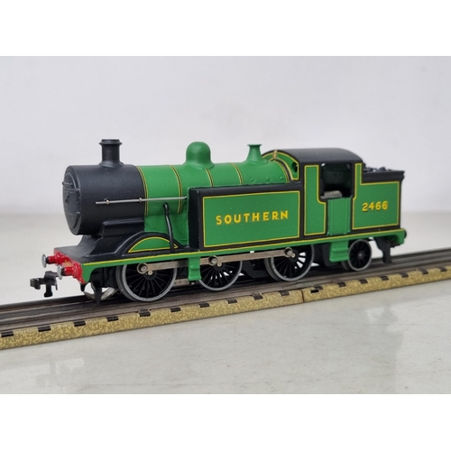 1043 - A boxed Classic Collections Limited Edition C10 SR EX4 0-6-2T in malachite green livery, No.4/25, M,... 