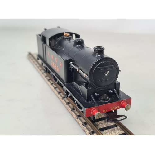 1044 - A boxed Hornby Dublo pre-war clockwork DL7 LNER 0-6-2T, a superb example with no damage to paintwork... 