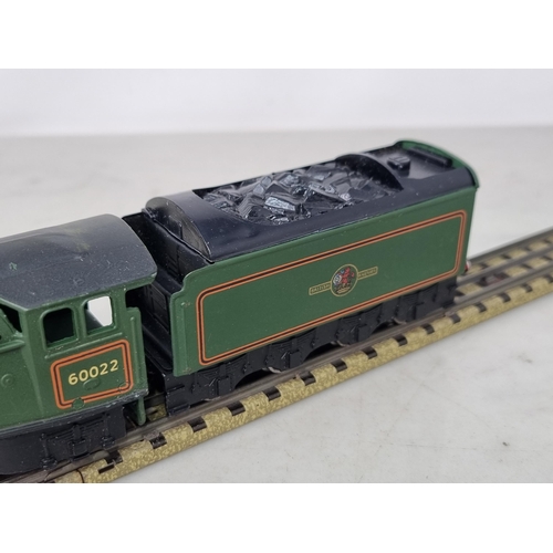 1053 - A boxed Hornby Dublo L11 'Mallard' with mazac wheels, superb example showing no signs of use. Locomo... 