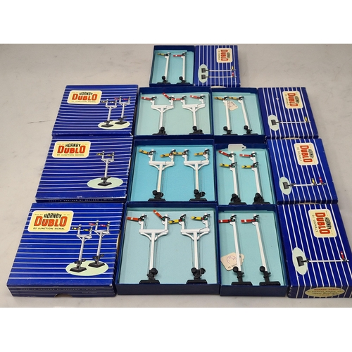 1061 - A reference set of seven Hornby Dublo blue and white striped boxed Signals including D1 Upper Quadra... 