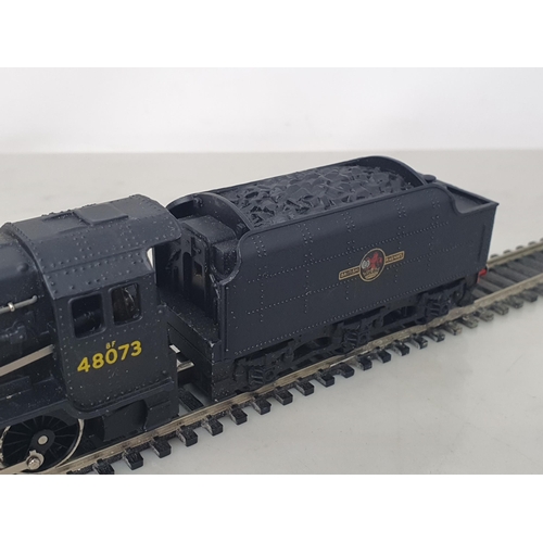 1068 - A boxed Hornby Dublo 2224 2-8-0 8F Locomotive, unused in mint condition. Box superb complete, no tap... 