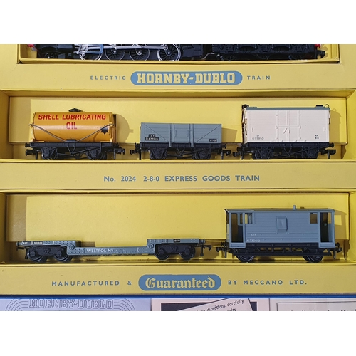 1071 - A boxed Hornby Dublo 2024 2-8-0 Freight Set, locomotive and wagons appear unused in mint condition, ... 