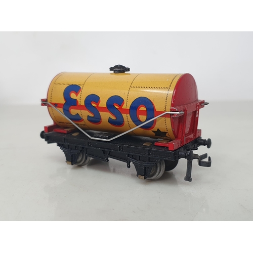 1082 - Six Hornby Dublo factory repair pre-war Wagons, they have been repaired with post-war bases (as bric... 