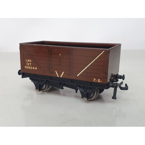 1082 - Six Hornby Dublo factory repair pre-war Wagons, they have been repaired with post-war bases (as bric... 