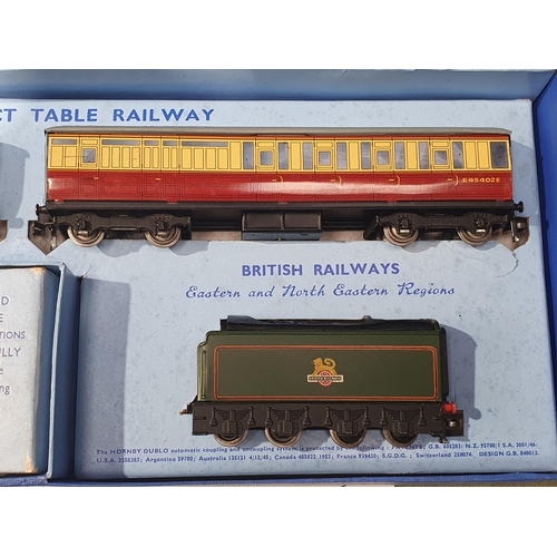 1095 - A boxed Hornby Dublo EDP11 'Silver King' matt set, contents appear unused in mint condition. Box bas... 