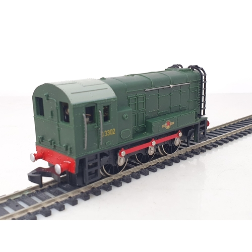 1122 - A boxed Hornby Dublo 2231 Diesel Shunter, M, showing no signs of use. Box superb, very slight tape r... 