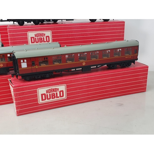 1123 - Five boxed Hornby Dublo BR Coaches including 4052 1/2nd , 4053 Brake/2nd, 4062 1st Class, 4063 2nd C... 