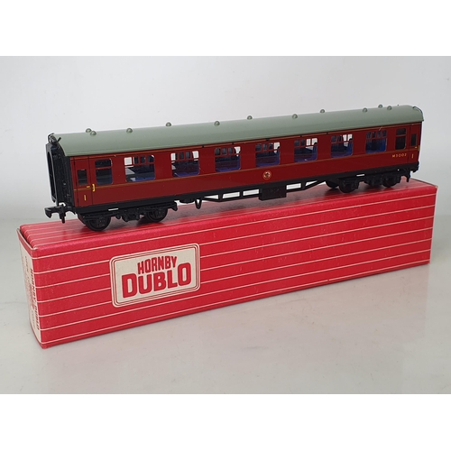 1123 - Five boxed Hornby Dublo BR Coaches including 4052 1/2nd , 4053 Brake/2nd, 4062 1st Class, 4063 2nd C... 