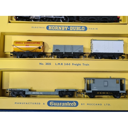 1142 - A boxed Hornby Dublo 2015 Talisman Set, contents Nr M-M, box VG, marking to lid by logo. Lid complet... 