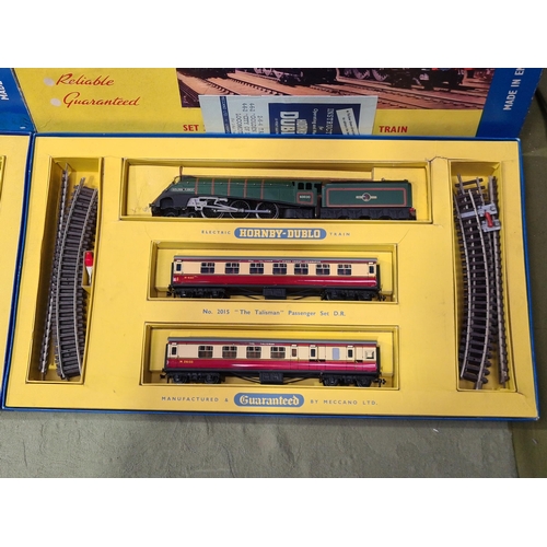 1142 - A boxed Hornby Dublo 2015 Talisman Set, contents Nr M-M, box VG, marking to lid by logo. Lid complet... 