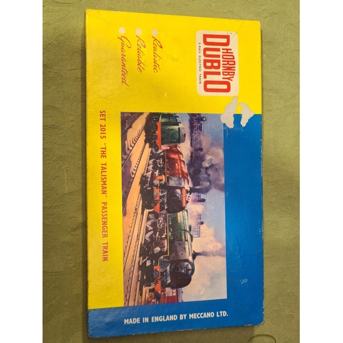 1142 - A boxed Hornby Dublo 2015 Talisman Set, contents Nr M-M, box VG, marking to lid by logo. Lid complet... 