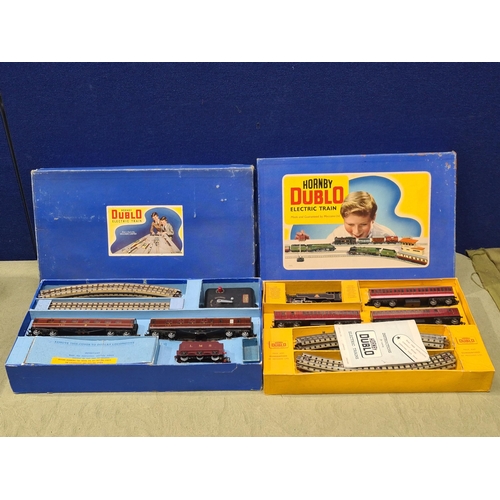 1144 - A boxed Hornby Dublo EDP2 1st issue horseshoe 'Duchess of Atholl' Set, contents Nr M, box VG, lid co... 