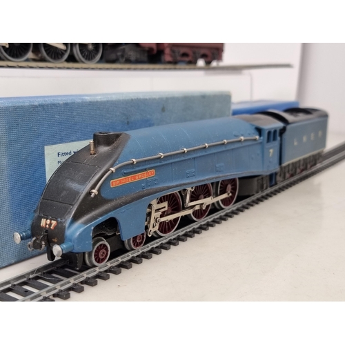 1146 - A boxed Hornby Dublo EDL1 'Sir Nigel Gresley' 1/2 inch version, superb example in mint condition, ha... 