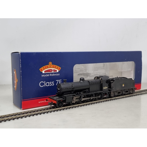 1267 - A boxed Bachmann 00 gauge Class 7F 2-8-0 Locomotive with weathering in BR late crest black livery, D... 