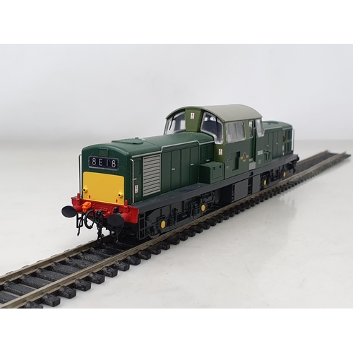 1277 - A boxed Heljan 'Crocodile' diesel Locomotive in BR green livery Running No.D8600, appears lightly ru... 