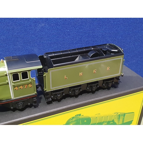 1280A - A boxed Bassett-Lowke 0 gauge A1 Class 4-6-2 Locomotive 'Flying Fox' in LNER green livery suitable f... 