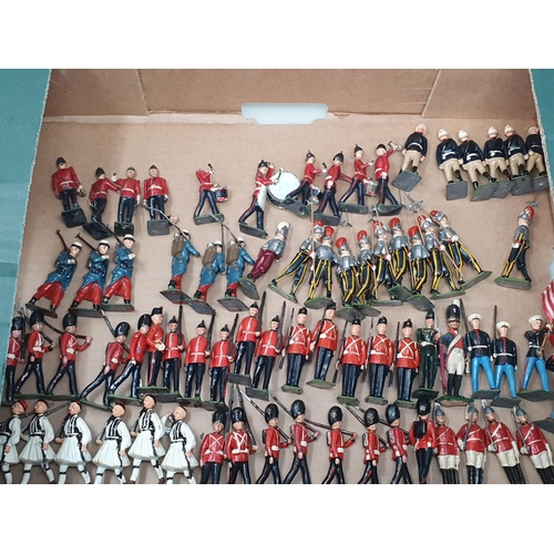 1522 - A tray of Britains diecast Military Figures including Guardsmen, American Parade Troops, French Fore... 