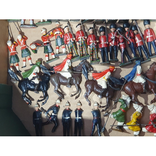 1523 - A tray of Britains diecast Soldiers including Indian Infantry, Scottish Pipers, Royal Marines, Arab ... 