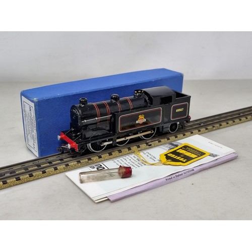 1097 - A boxed Hornby Dublo EDL17 gloss 0-6-2T, M, showing no signs of use to pick-ups or armature. Box in ... 