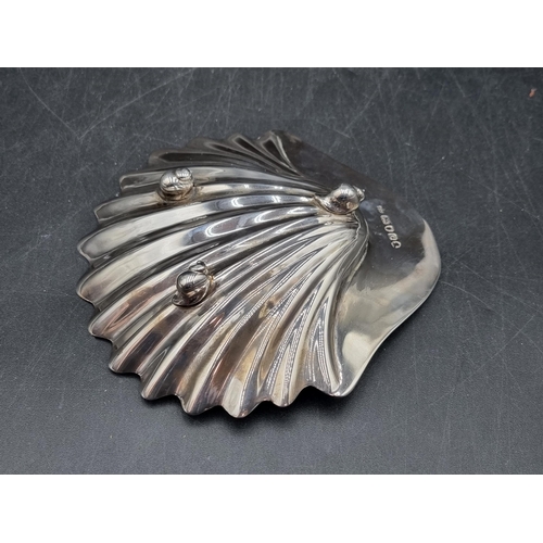 160 - A George III silver scallop shape Butter Dish on shell feet, London 1798, maker: John Emes, 120gms