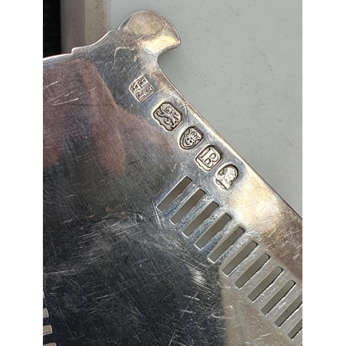 196 - A George III silver Fish Slice with pierced and engraved blade, London 1797, maker: Peter & Ann Bate... 