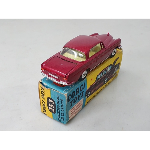 1313 - A boxed Corgi Toys No.253 Mercedes-Benz 220SE Coupe, Nr M, box VG-Ex