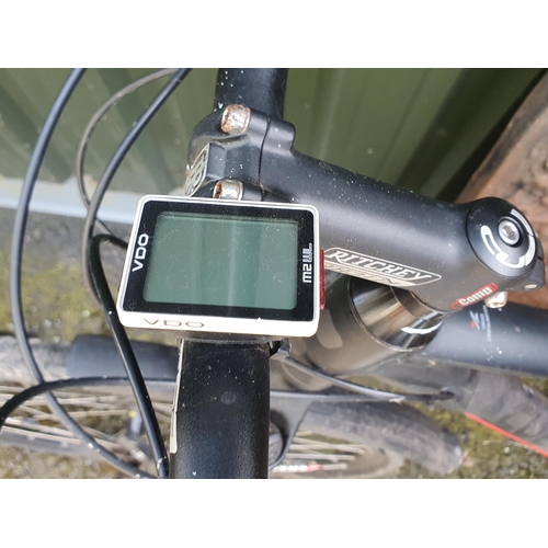 828 - A Cube Bicycle with Shimano gears