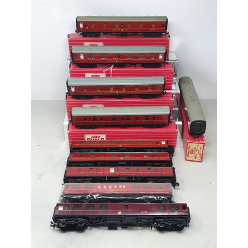 151 - Five boxed Hornby Dublo BR Coaches comprising 2x 4075 Passenger Brakes and 3x 4078 Composite Sleepin... 