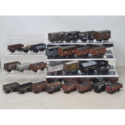 188 - Twenty six finescale 4mm 00 gauge kit built Wagons including Private Owners, GWR Low-sided with Furn... 