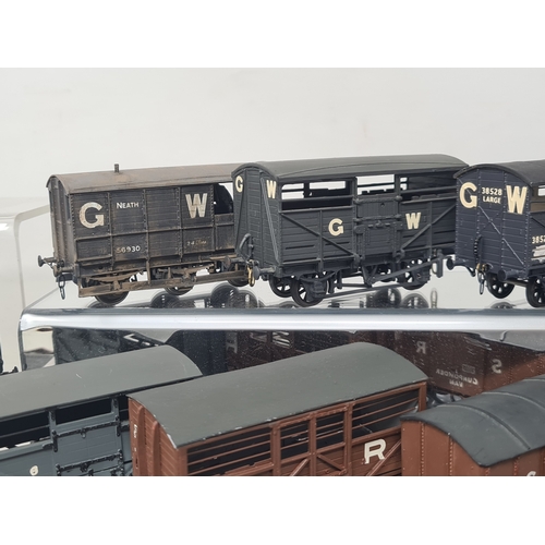 188 - Twenty six finescale 4mm 00 gauge kit built Wagons including Private Owners, GWR Low-sided with Furn... 