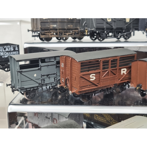 188 - Twenty six finescale 4mm 00 gauge kit built Wagons including Private Owners, GWR Low-sided with Furn... 