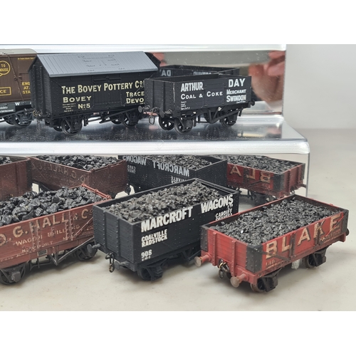 188 - Twenty six finescale 4mm 00 gauge kit built Wagons including Private Owners, GWR Low-sided with Furn... 