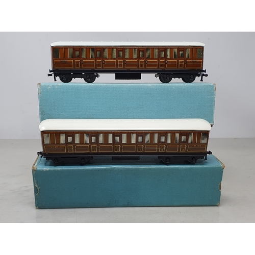 1 - A pair of Hornby Dublo D1 LNER 1/3rd Coaches, both M, pale blue boxes in superb condition, one 7/48,... 