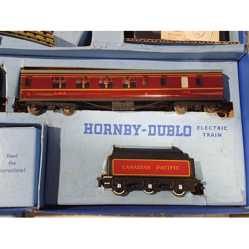 A Boxed Hornby Dublo EDP2 C P R Passenger Set Contents Nr M M 