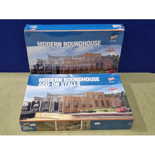 344 - A boxed Walthers Cornerstone 933-2900 Modern Roundhouse and 933-2901 Modern Roundhouse Add-on Stalls... 